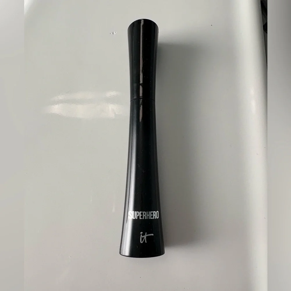 IT Cosmetics Superhero ElasticStretch Volumizing Lengthening Mascara Super Black